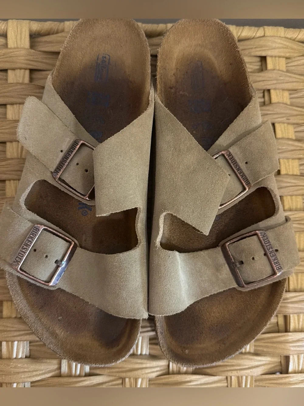 Birkenstock Arizona Sandals Women’s 6.5/7 EU 37 Taupe Suede Leather Cork Footbed